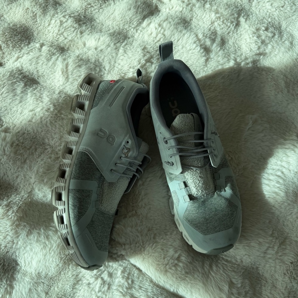 On Cloud Terry 5 Sneakers - Picture 2 of 9